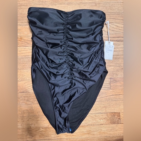 Good American Strapless Ruched One Piece - Picture 5 of 8